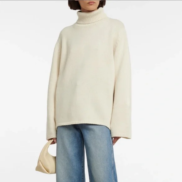 Toteme brand new white wool cashmere sweater - Picture 2 of 12